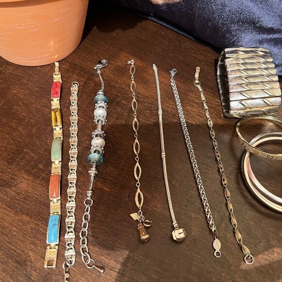 HUGE WOMENS BRACELET BUNDLE LOT 12 - Picture 3 of 5